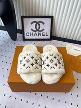 China Replica LV Women Shoes 91usd Only